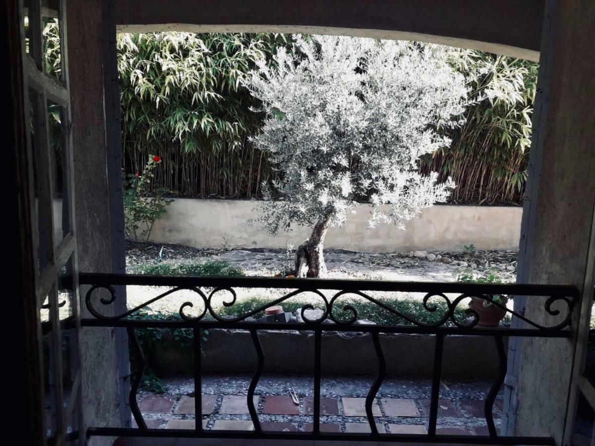 Bed and Breakfast La Gracette Aix-en-Provence Esterno foto